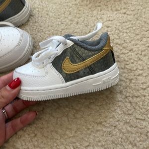Nike Air Force 1